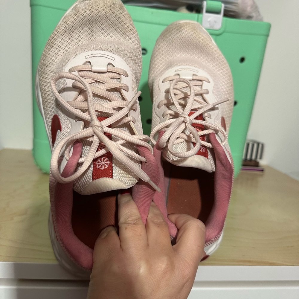 Women’s Nike shoes